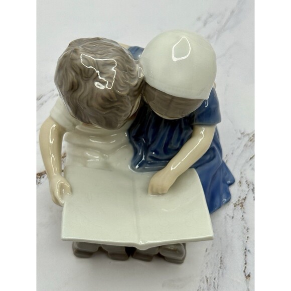 Copenhagen Bing and Grondahl #1567 boy/girl reading Denmark Vintage - Picture 13 of 14